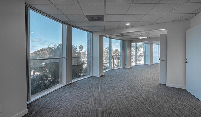 Empty room, Interior, Recessed Lighting