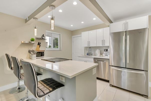 Interior, Kitchen, Pendant Lights, Recessed Lighting, Stainless Steel Appliances