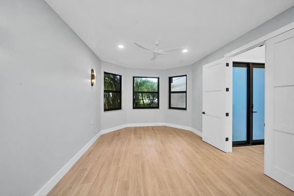 Empty room, Interior, Recessed Lighting, Wood Texture Flooring