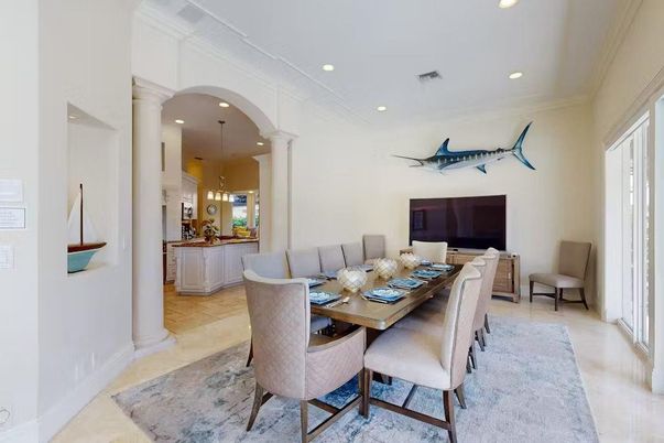Dining room, Interior, Pendant Lights, Recessed Lighting