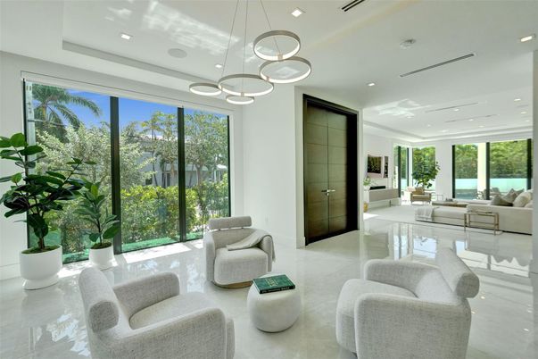 Interior, Living room, Pendant Lights, Recessed Lighting
