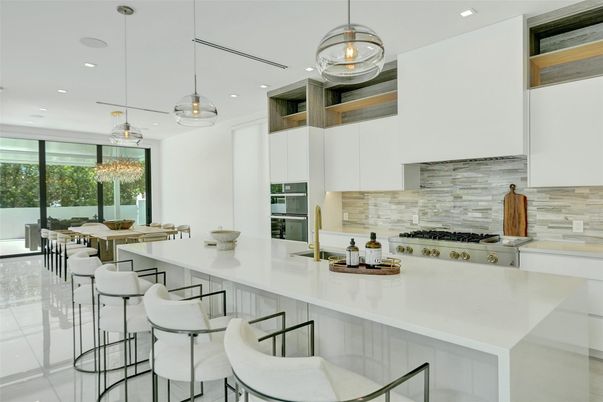 Dining room, Interior, Kitchen, Pendant Lights, Recessed Lighting, Stainless Steel Appliances