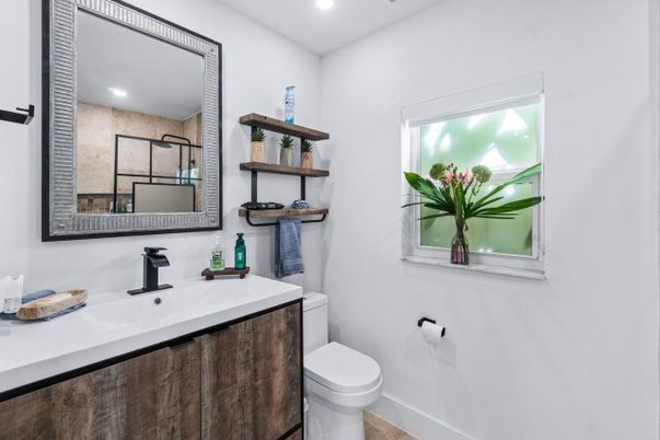 Bathroom, Interior, Recessed Lighting