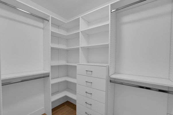 Interior, Walk-in Closets, Wood Texture Flooring