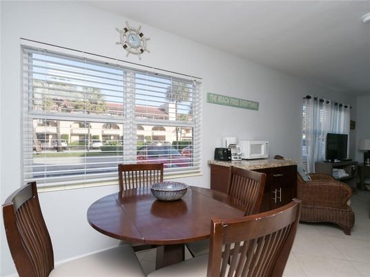 Dining room, Interior