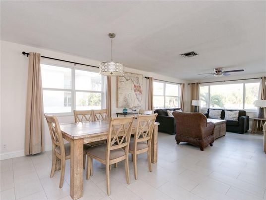 Dining room, Interior, Living room, Pendant Lights
