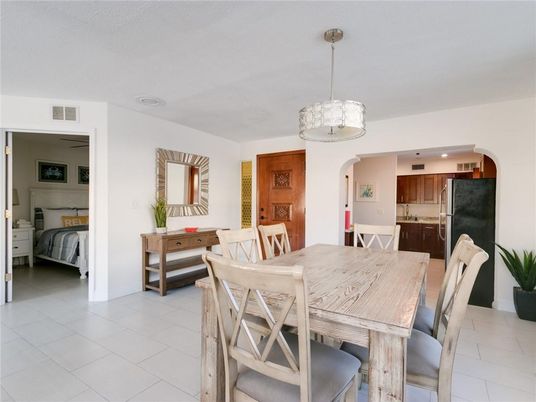 Bedroom, Dining room, Interior, Kitchen, Pendant Lights, Recessed Lighting