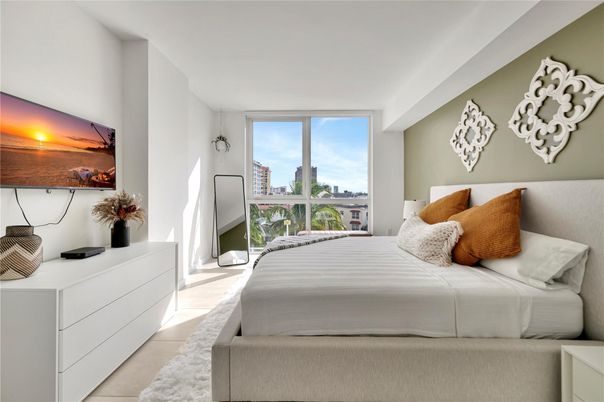 Bedroom, Interior, Water