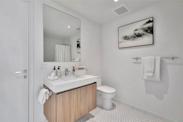 Bathroom, Interior, Recessed Lighting
