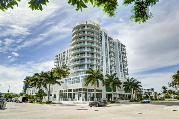 Exterior, Facade, Condo Building