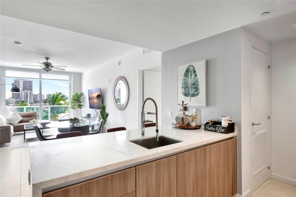 Dining room, Interior, Living room, Recessed Lighting