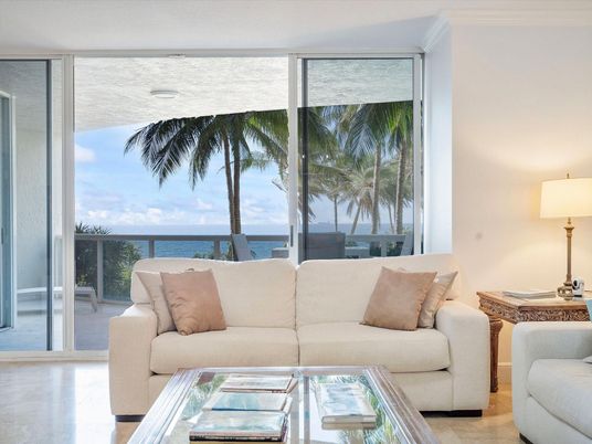 Interior, Living room, Water