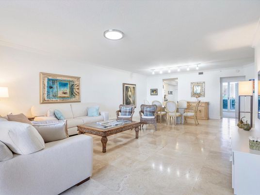 Dining room, Interior, Living room, Recessed Lighting