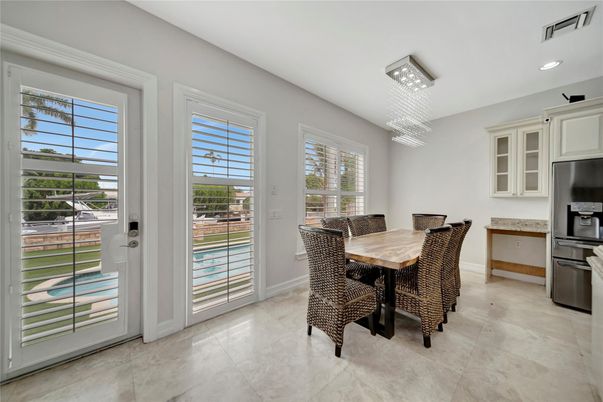 Chandelier, Dining room, Interior, Kitchen, Recessed Lighting