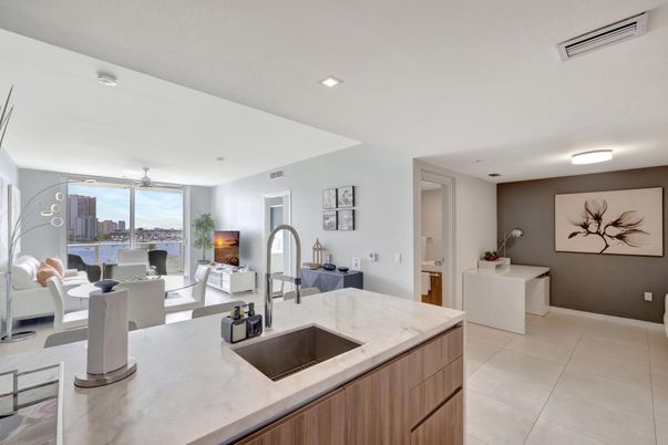 Dining room, Interior, Kitchen, Recessed Lighting, Water