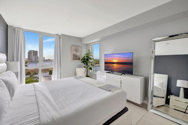Bedroom, Interior, Water