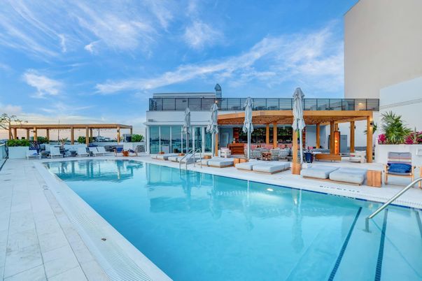 Exterior, Pool