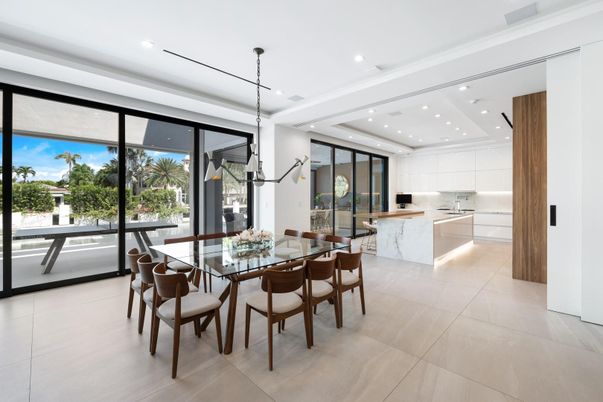 Dining room, Interior, Kitchen, Pendant Lights, Recessed Lighting, Stainless Steel Appliances