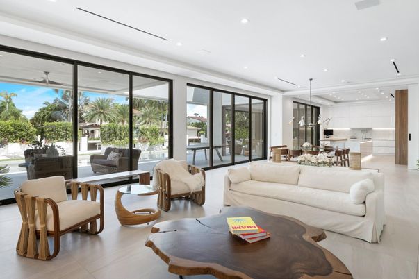 Dining room, Interior, Kitchen, Living room, Pendant Lights, Recessed Lighting, Stainless Steel Appliances