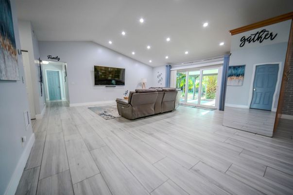 Interior, Living room, Recessed Lighting, Wood Texture Flooring