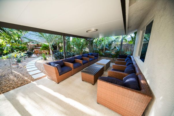 Exterior, Living room
