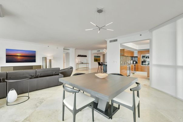 Dining room, Interior, Kitchen, Living room, Pendant Lights, Stainless Steel Appliances