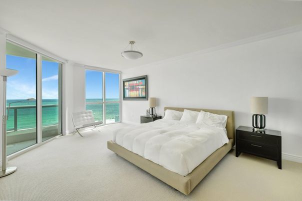 Bedroom, Interior, Water