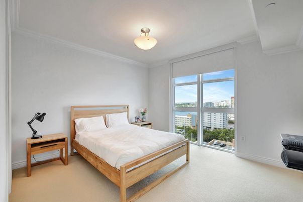 Bedroom, Interior, Water