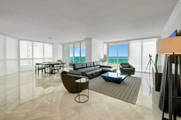 Dining room, Interior, Living room, Water