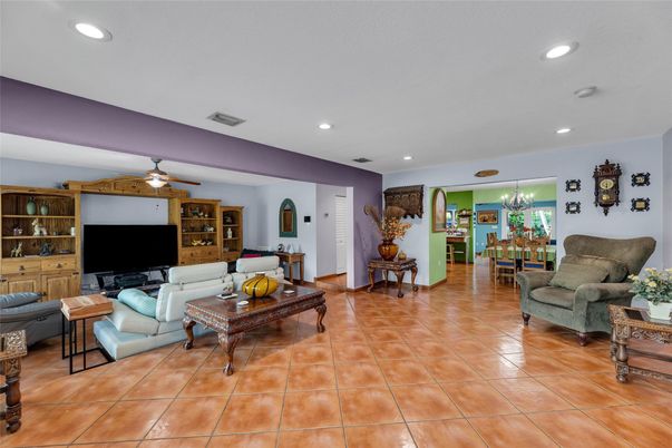 Dining room, Interior, Living room, Recessed Lighting