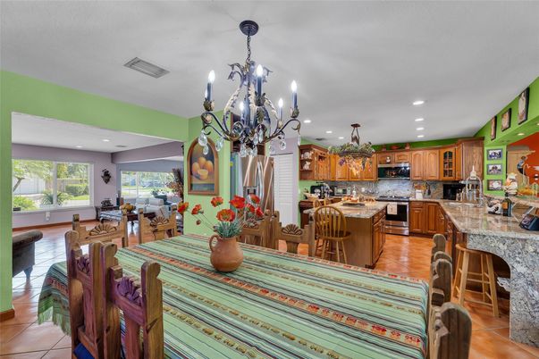 Chandelier, Dining room, Interior, Kitchen, Recessed Lighting, Stainless Steel Appliances