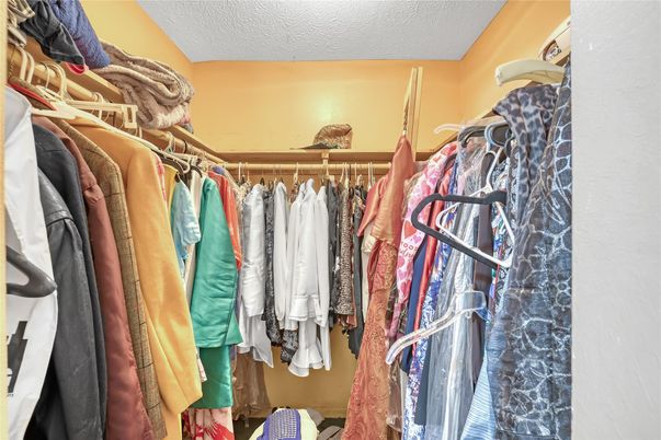 Interior, Walk-in Closets