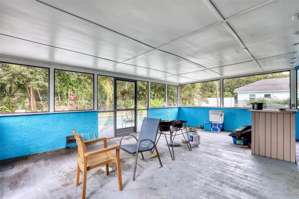 Interior, Pool, Sun Room