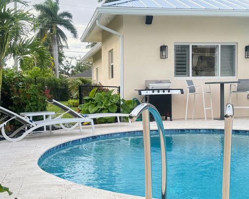 Exterior, Pool