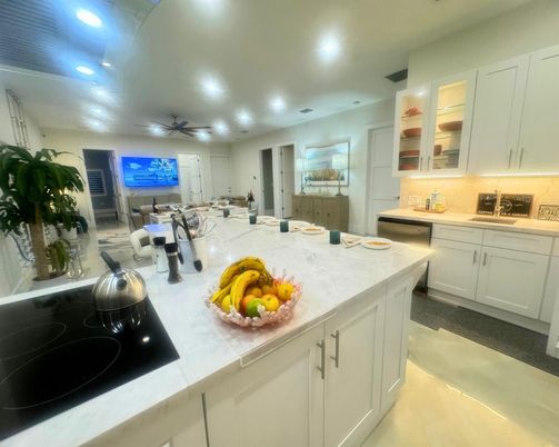 Dining room, Interior, Kitchen, Recessed Lighting