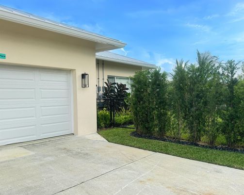 Detached Garage, Exterior