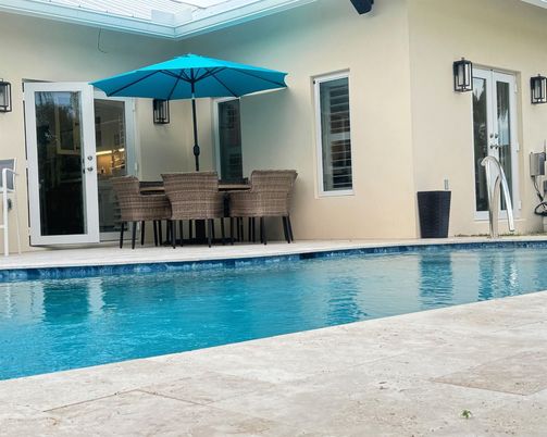 Exterior, Pool