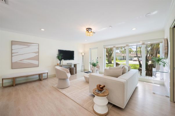 Interior, Living room, Recessed Lighting, Wood Texture Flooring