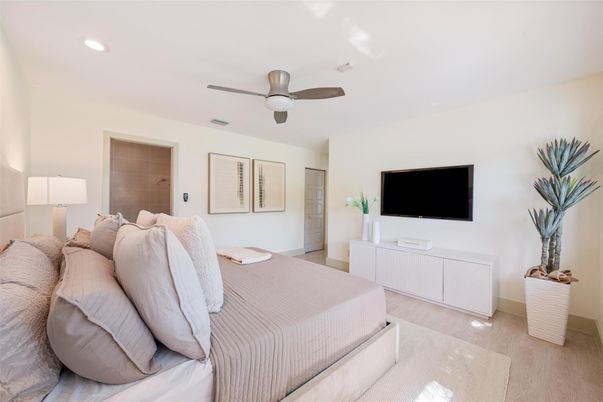 Bedroom, Interior, Recessed Lighting