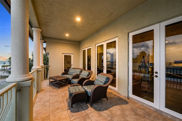 Exterior, Recessed Lighting