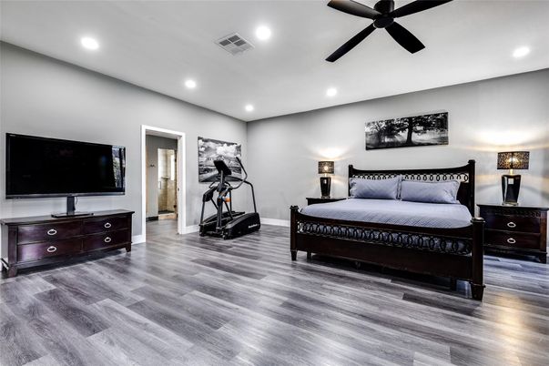 Bedroom, Fitness Equipment, Interior, Recessed Lighting, Wood Texture Flooring