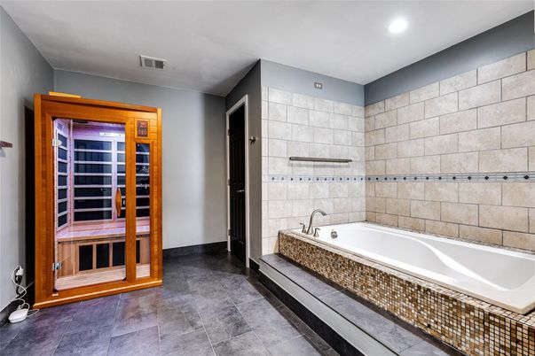Bathroom, Interior, Recessed Lighting, Sauna Room
