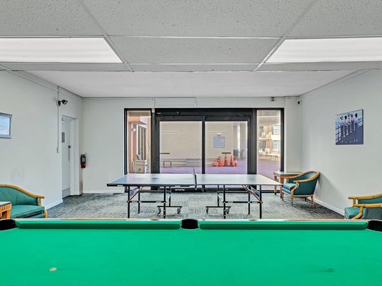 Game Room, Interior