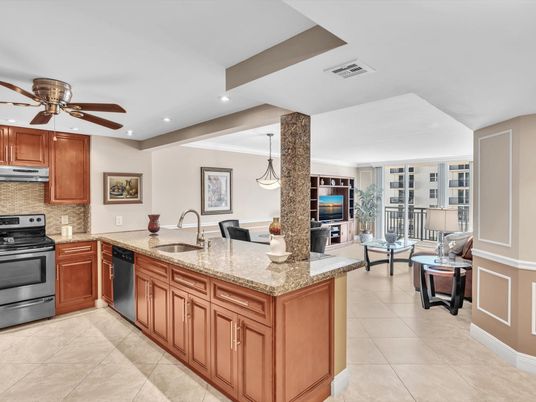 Interior, Kitchen, Living room, Pendant Lights, Recessed Lighting, Stainless Steel Appliances