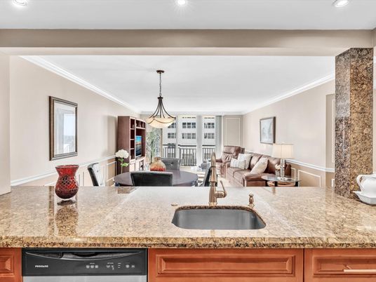 Dining room, Interior, Living room, Pendant Lights, Recessed Lighting