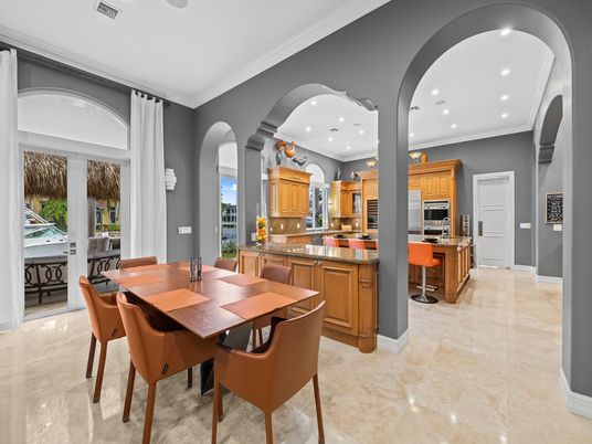 Dining room, Interior, Kitchen, Recessed Lighting, Stainless Steel Appliances