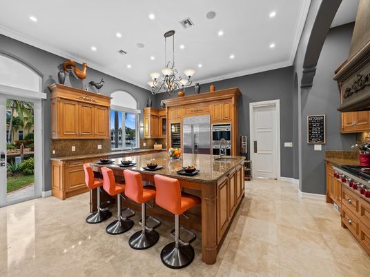 Chandelier, Interior, Kitchen, Recessed Lighting, Stainless Steel Appliances