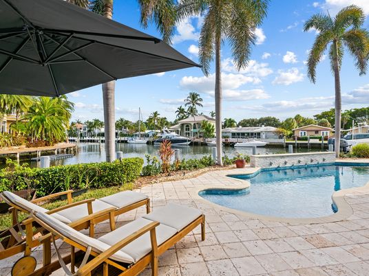 Exterior, Pool, Water
