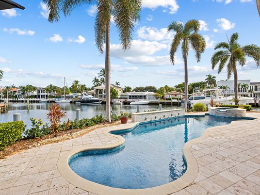 Exterior, Pool, Water