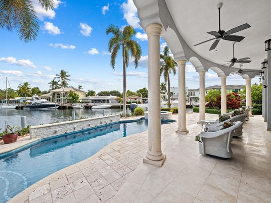 Exterior, Pool, Water